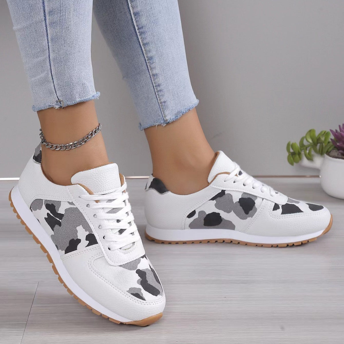 Max Leather Kicks