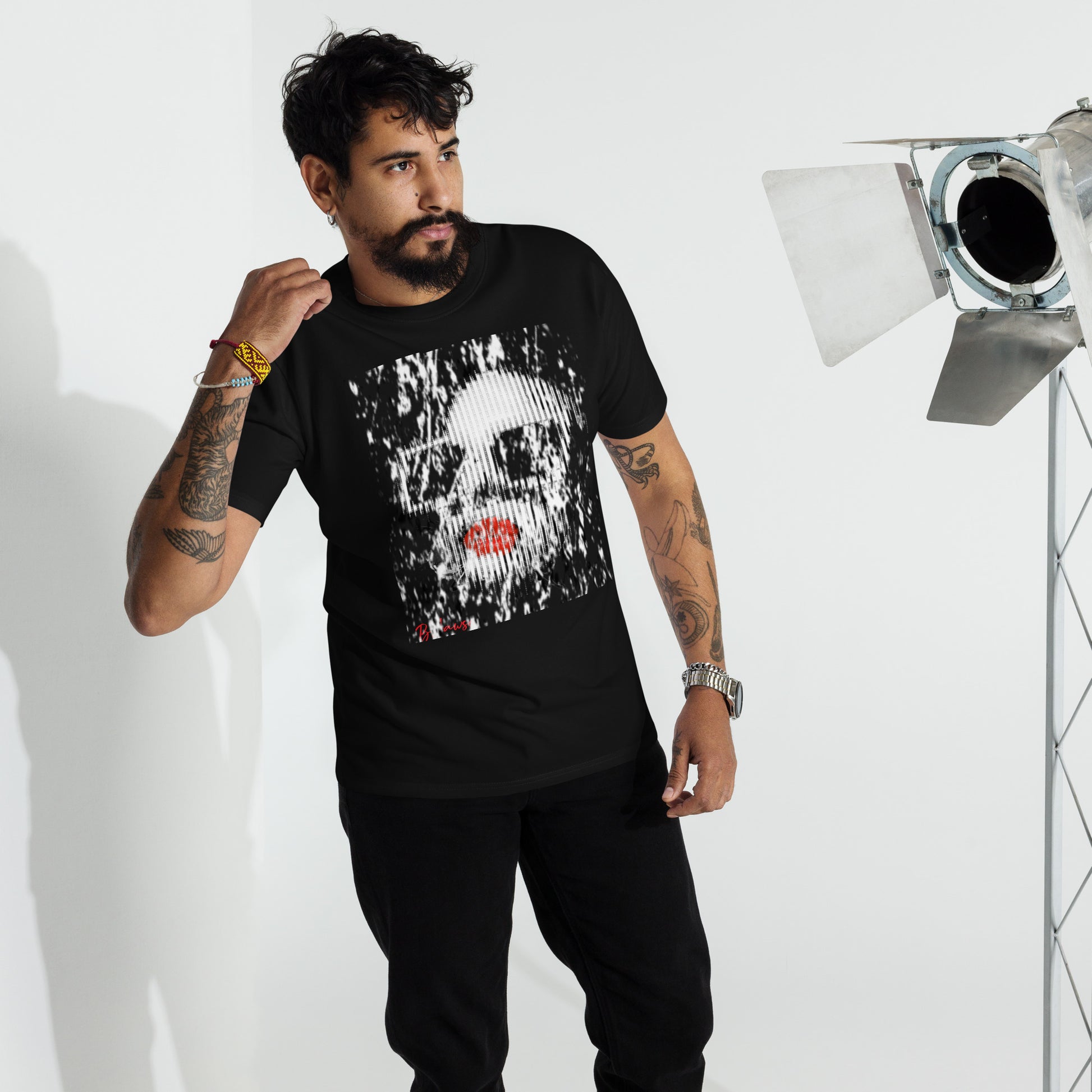 Lips Are Red Tee