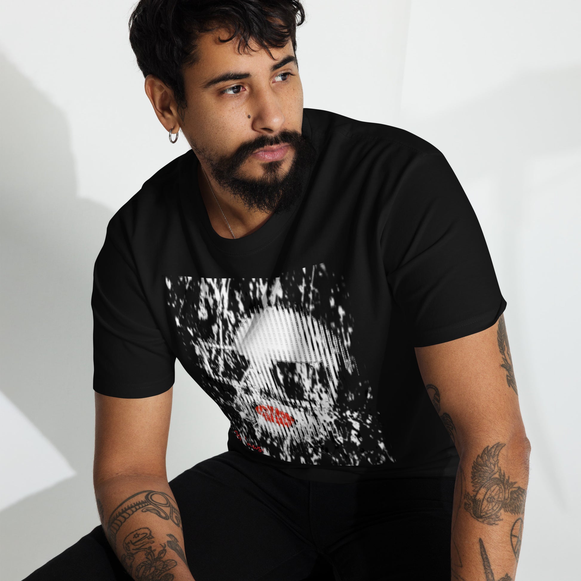 Lips Are Red Tee